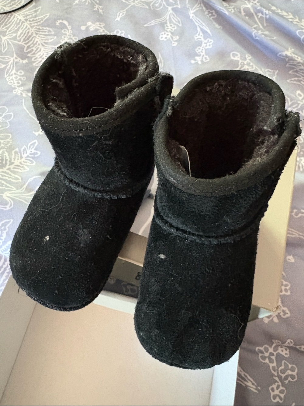 UGG Toddler/Baby Black Sheepskin Booties